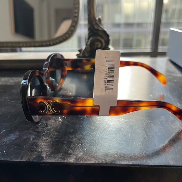 Celine triomphe oval sunglasses Havana - Picture 4 of 16